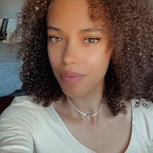 Meet your Posher, Victoria